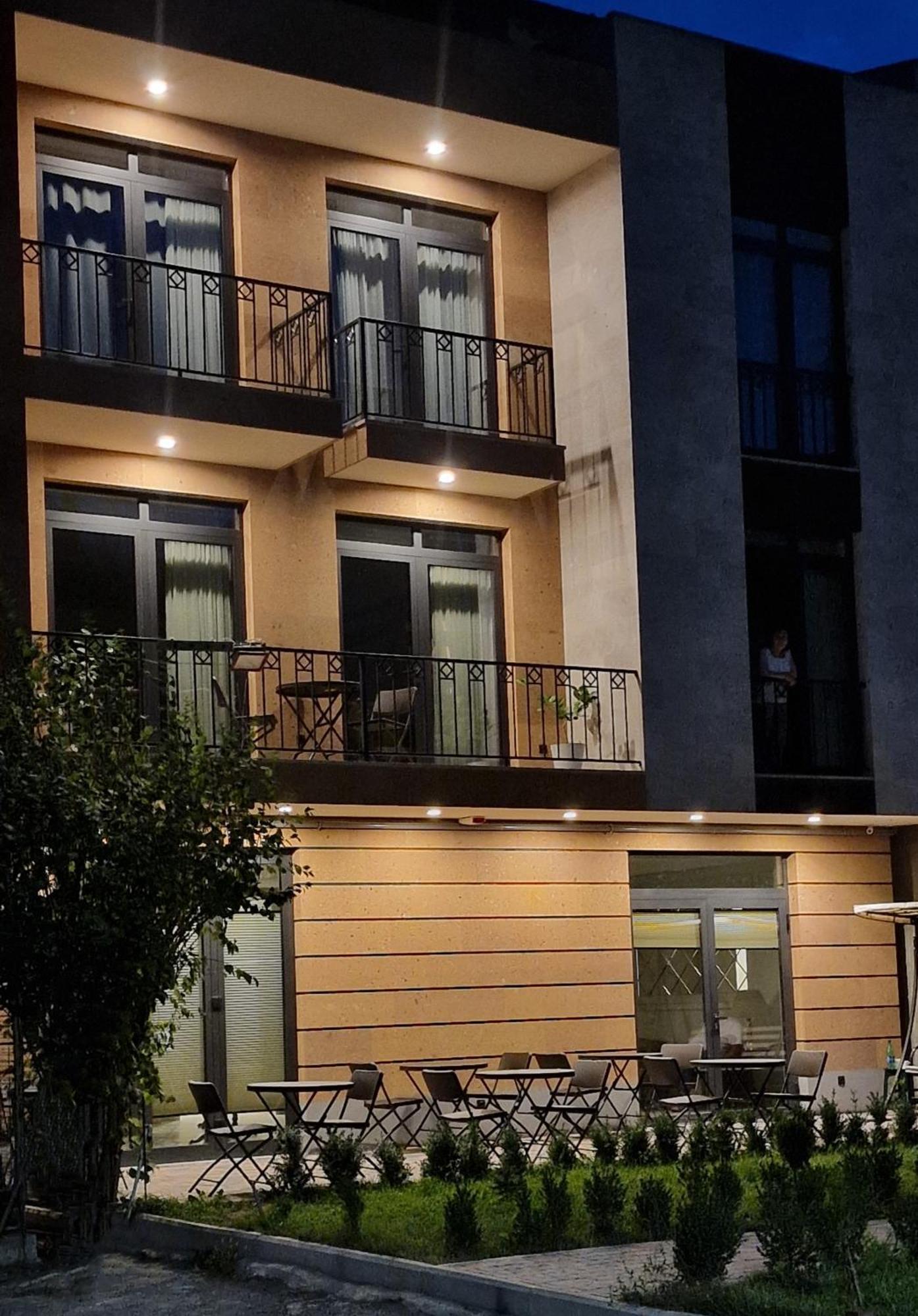 Hotel Avenue 30 Erivan Exterior foto